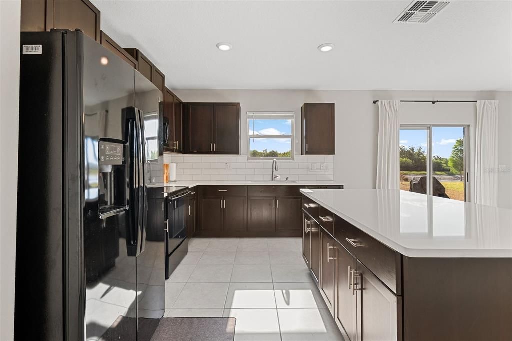 En Venta: $420,000 (4 camas, 2 baños, 2655 Pies cuadrados)