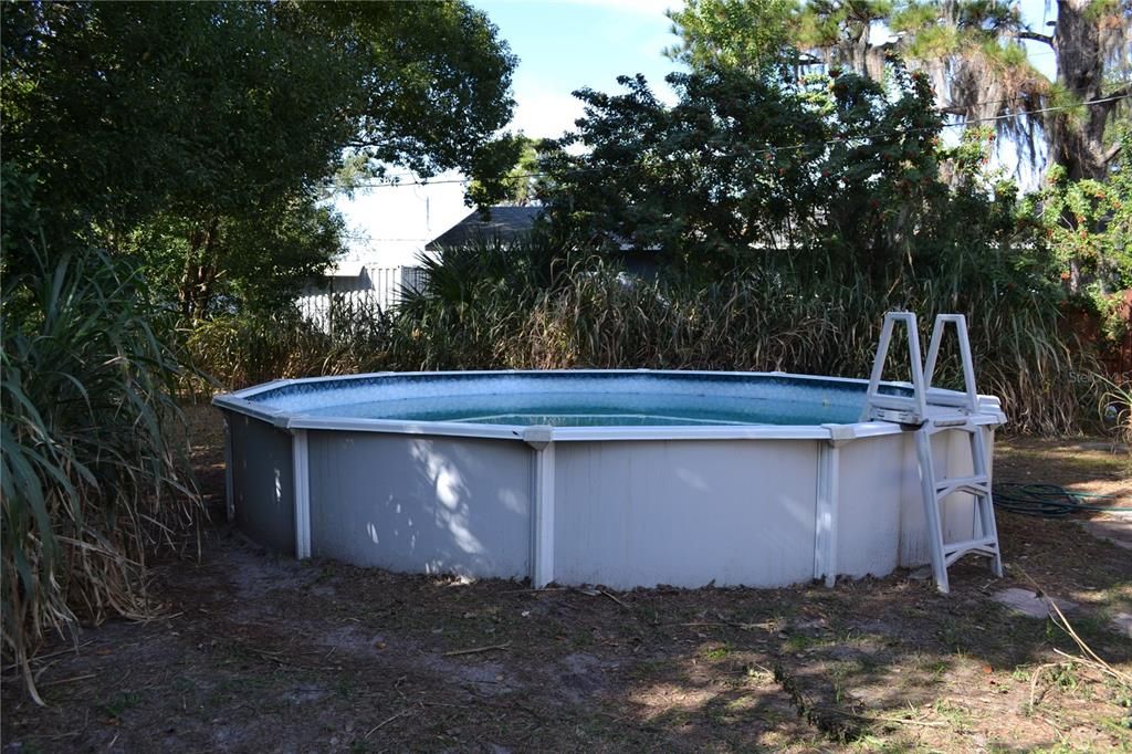 For Sale: $220,000 (5 beds, 1 baths, 1750 Square Feet)