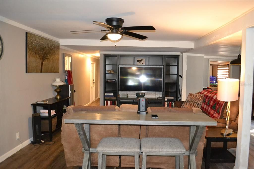 For Sale: $220,000 (5 beds, 1 baths, 1750 Square Feet)