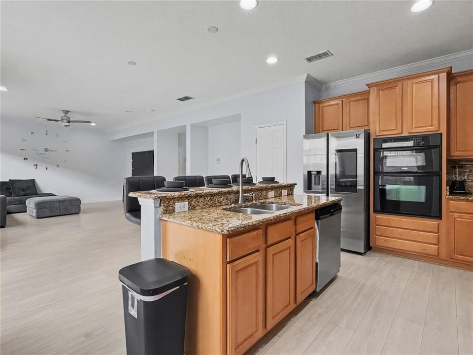 En Renta: $3,000 (5 camas, 3 baños, 3045 Pies cuadrados)