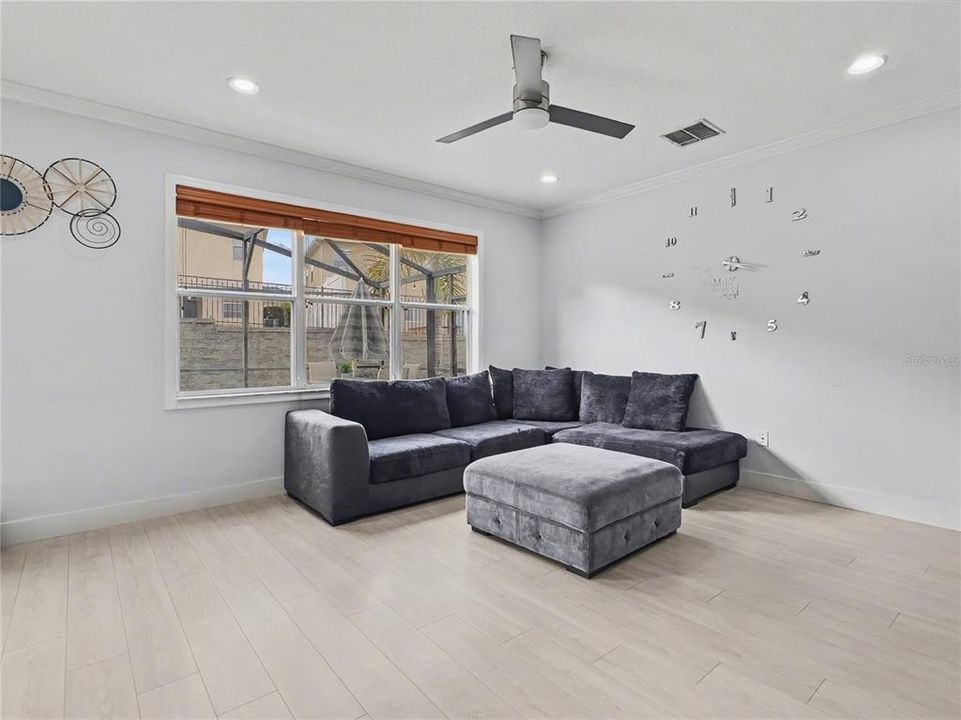 En Renta: $3,000 (5 camas, 3 baños, 3045 Pies cuadrados)