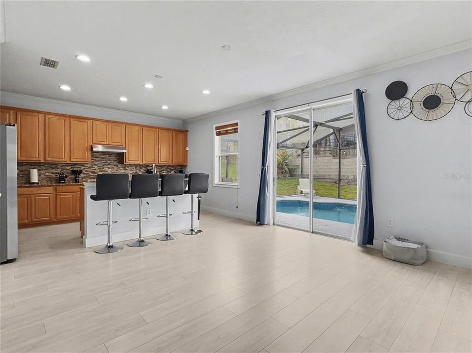 En Renta: $3,000 (5 camas, 3 baños, 3045 Pies cuadrados)