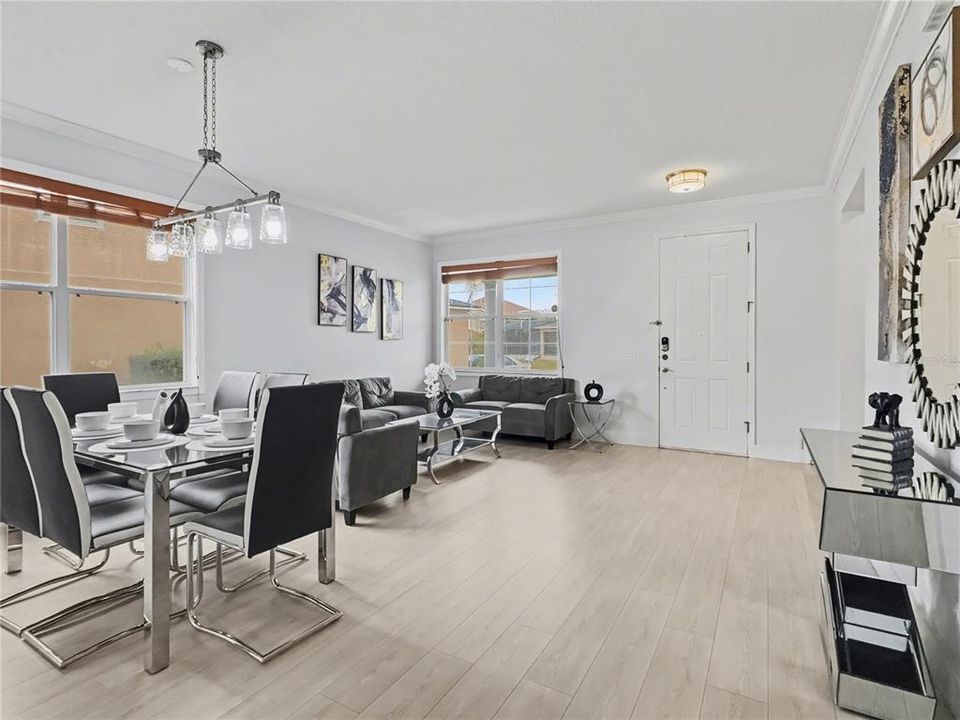 En Renta: $3,000 (5 camas, 3 baños, 3045 Pies cuadrados)