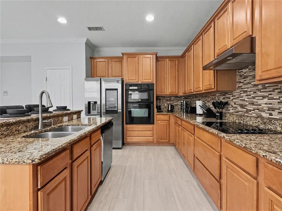 En Renta: $3,000 (5 camas, 3 baños, 3045 Pies cuadrados)