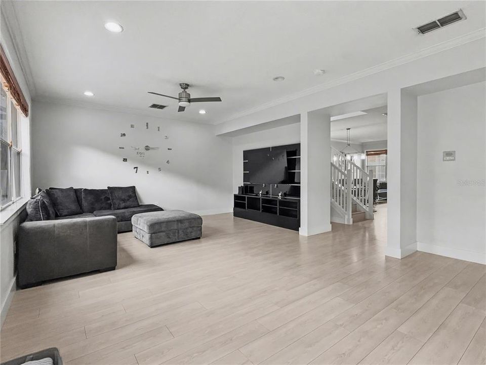 En Renta: $3,000 (5 camas, 3 baños, 3045 Pies cuadrados)