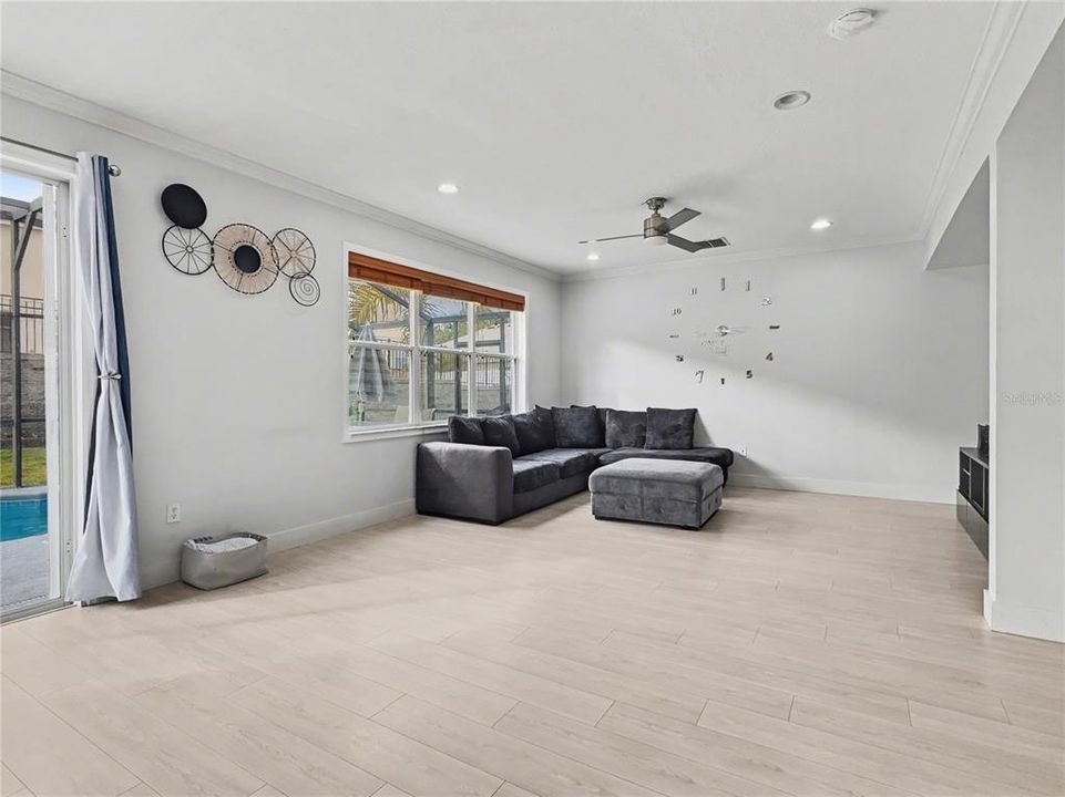 En Renta: $3,000 (5 camas, 3 baños, 3045 Pies cuadrados)