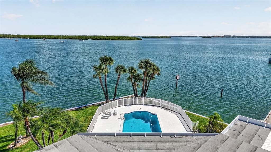 En Venta: $2,900,000 (6 camas, 4 baños, 3225 Pies cuadrados)