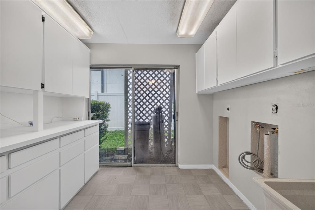 En Venta: $2,900,000 (6 camas, 4 baños, 3225 Pies cuadrados)