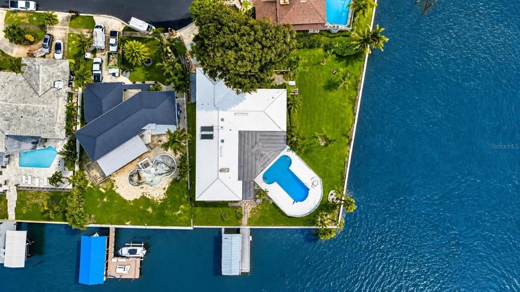 En Venta: $2,900,000 (6 camas, 4 baños, 3225 Pies cuadrados)
