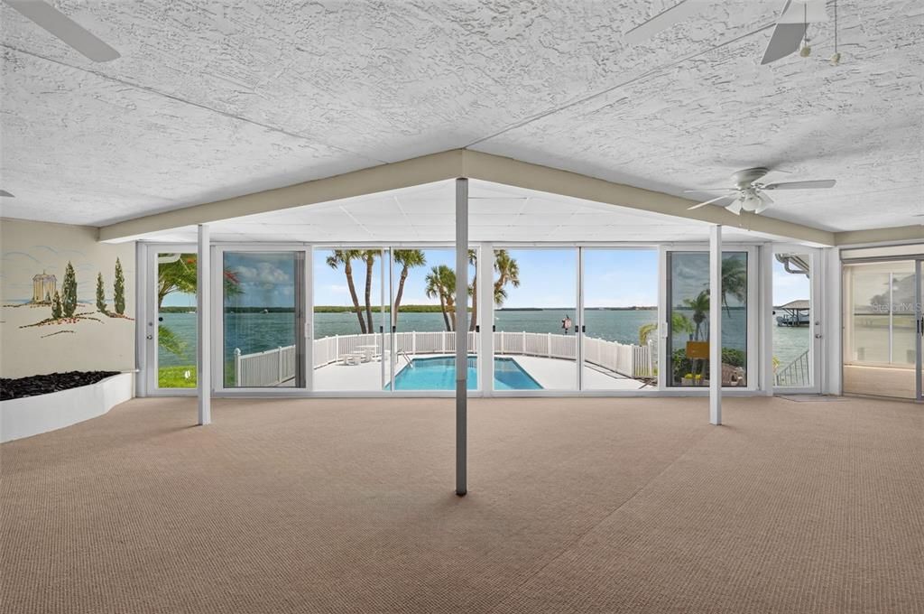 En Venta: $2,900,000 (6 camas, 4 baños, 3225 Pies cuadrados)