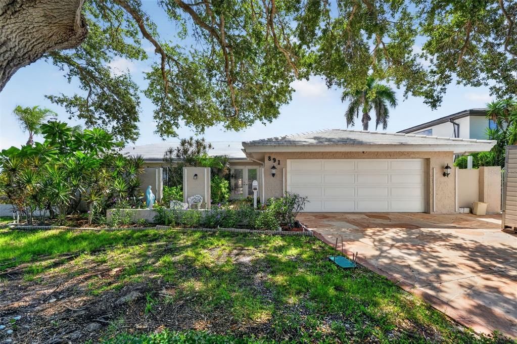 En Venta: $2,900,000 (6 camas, 4 baños, 3225 Pies cuadrados)