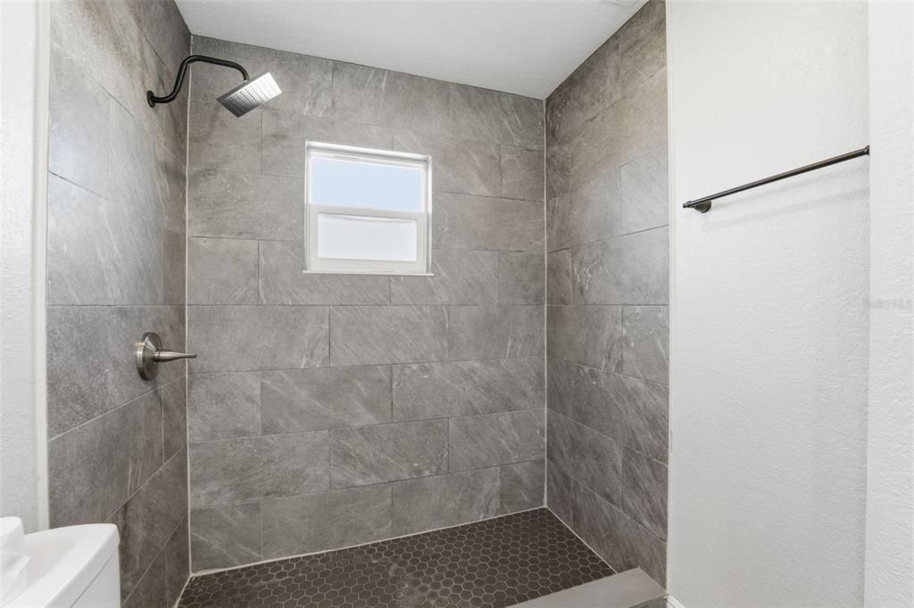 For Sale: $295,000 (3 beds, 2 baths, 1338 Square Feet)