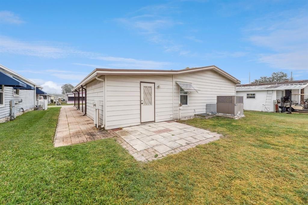 For Sale: $140,000 (2 beds, 2 baths, 1144 Square Feet)