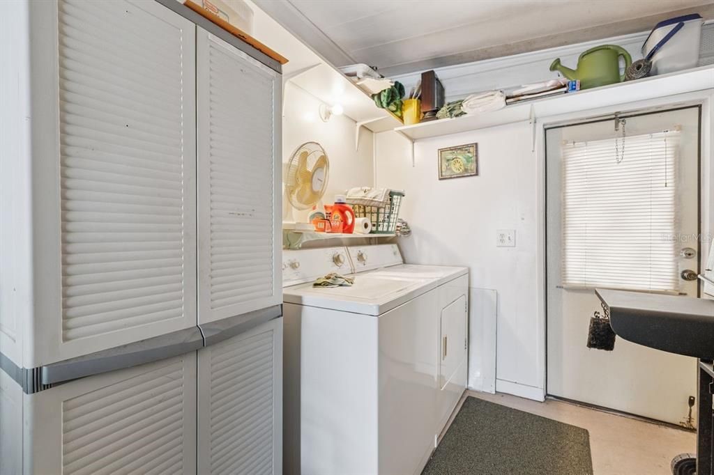 For Sale: $140,000 (2 beds, 2 baths, 1144 Square Feet)