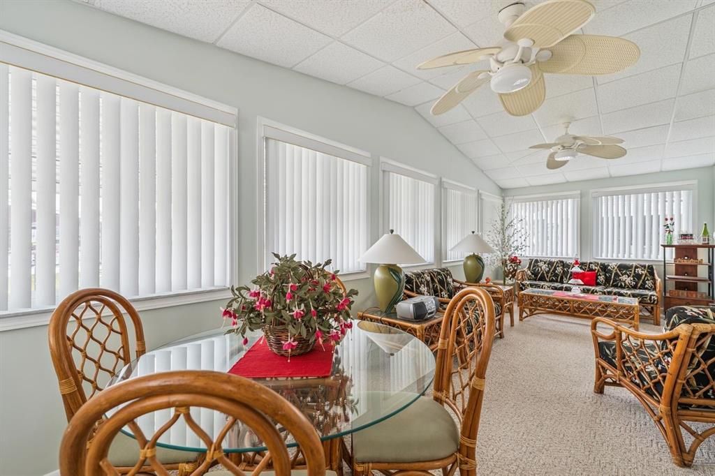 For Sale: $140,000 (2 beds, 2 baths, 1144 Square Feet)