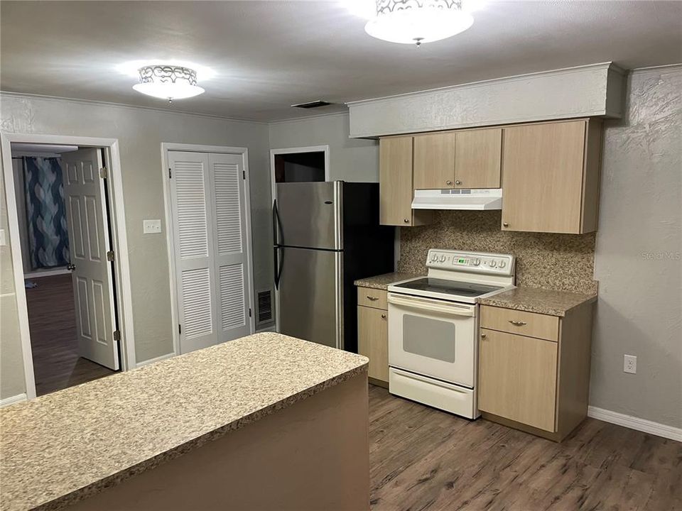 В аренду: $2,150 (4 спален, 2 ванн, 2244 Квадратных фут)