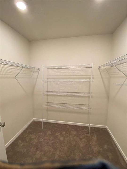 For Rent: $2,200 (4 beds, 2 baths, 1865 Square Feet)