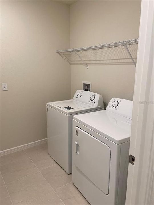 For Rent: $2,200 (4 beds, 2 baths, 1865 Square Feet)