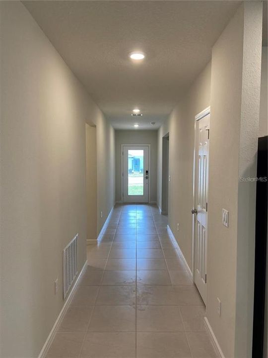 For Rent: $2,200 (4 beds, 2 baths, 1865 Square Feet)