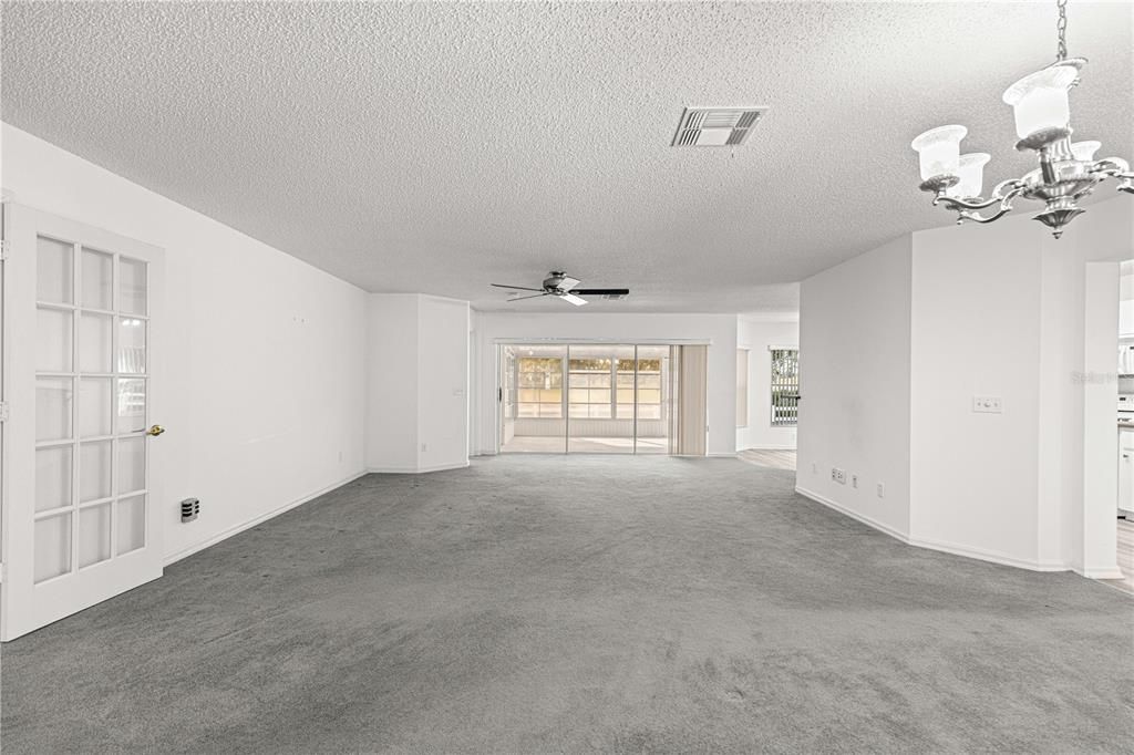 En Venta: $249,900 (2 camas, 2 baños, 1683 Pies cuadrados)