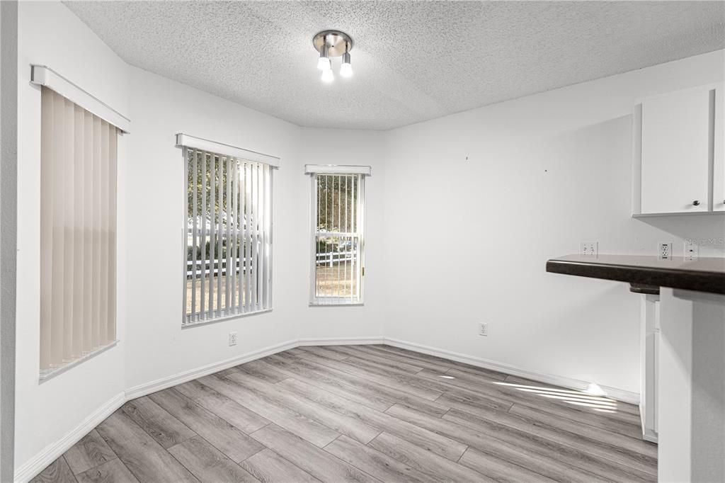 En Venta: $249,900 (2 camas, 2 baños, 1683 Pies cuadrados)