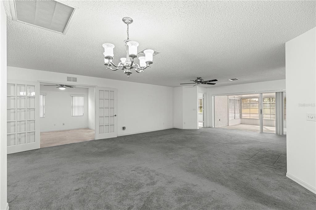 En Venta: $249,900 (2 camas, 2 baños, 1683 Pies cuadrados)