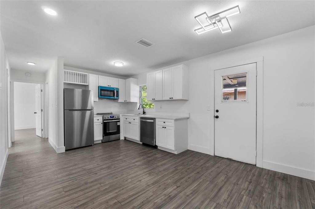 En Renta: $2,000 (3 camas, 2 baños, 1176 Pies cuadrados)