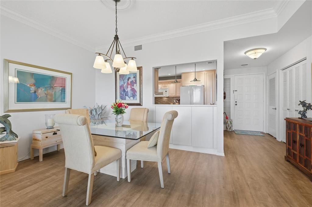 待售: $754,500 (2 贝兹, 2 浴室, 1257 平方英尺)