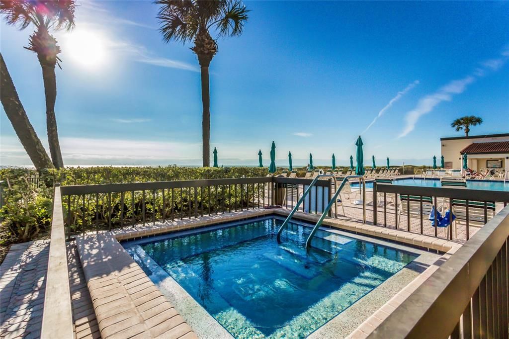 待售: $754,500 (2 贝兹, 2 浴室, 1257 平方英尺)