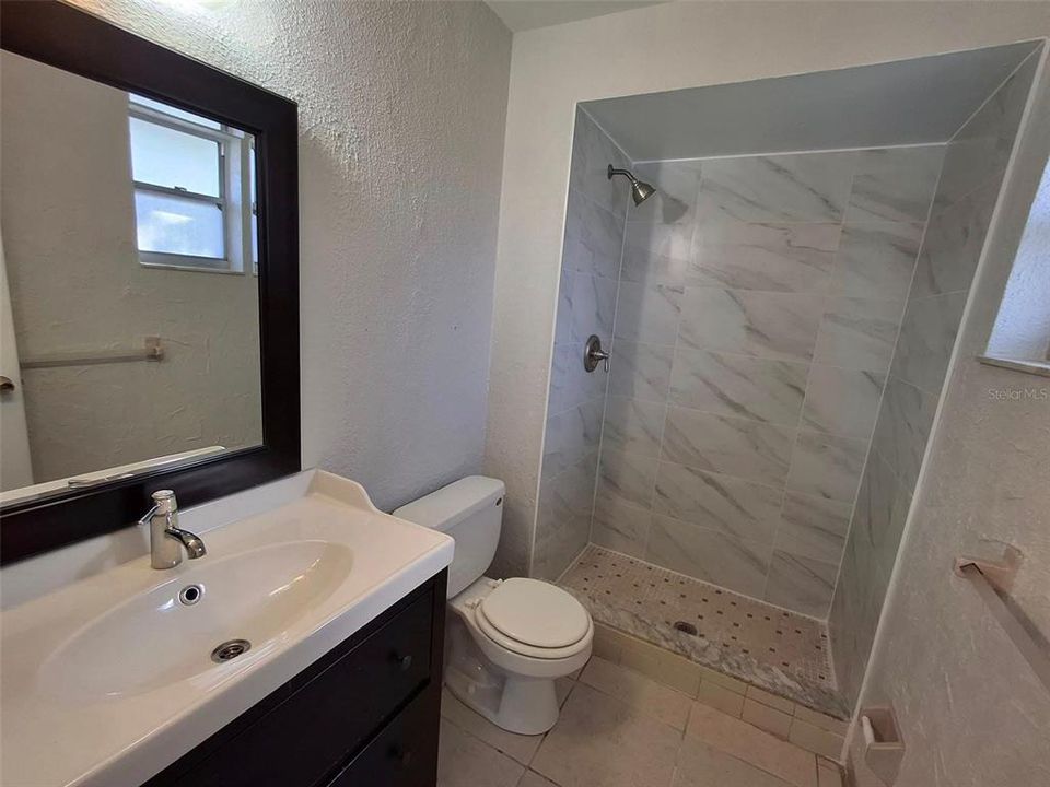 出租: $2,375 (3 贝兹, 2 浴室, 1039 平方英尺)