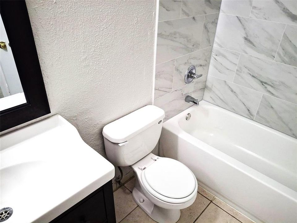 出租: $2,375 (3 贝兹, 2 浴室, 1039 平方英尺)