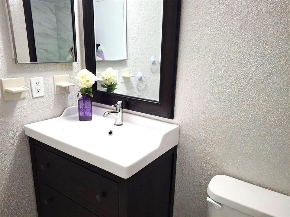 出租: $2,375 (3 贝兹, 2 浴室, 1039 平方英尺)