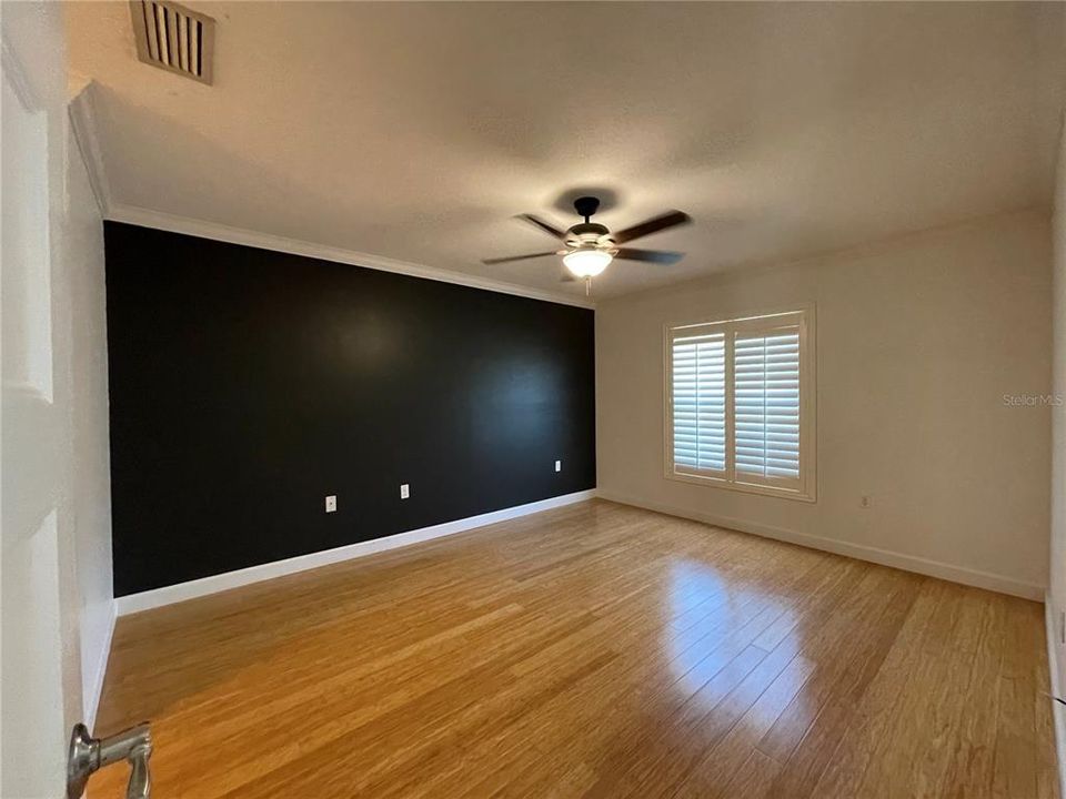 出租: $2,500 (3 贝兹, 2 浴室, 1401 平方英尺)