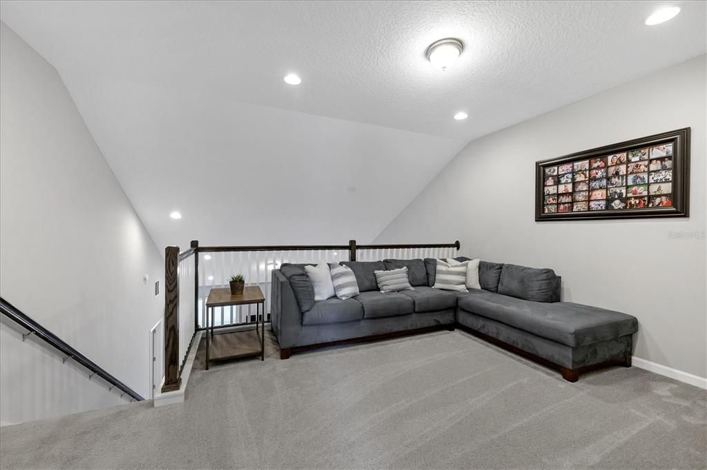 待售: $479,000 (4 贝兹, 2 浴室, 2052 平方英尺)