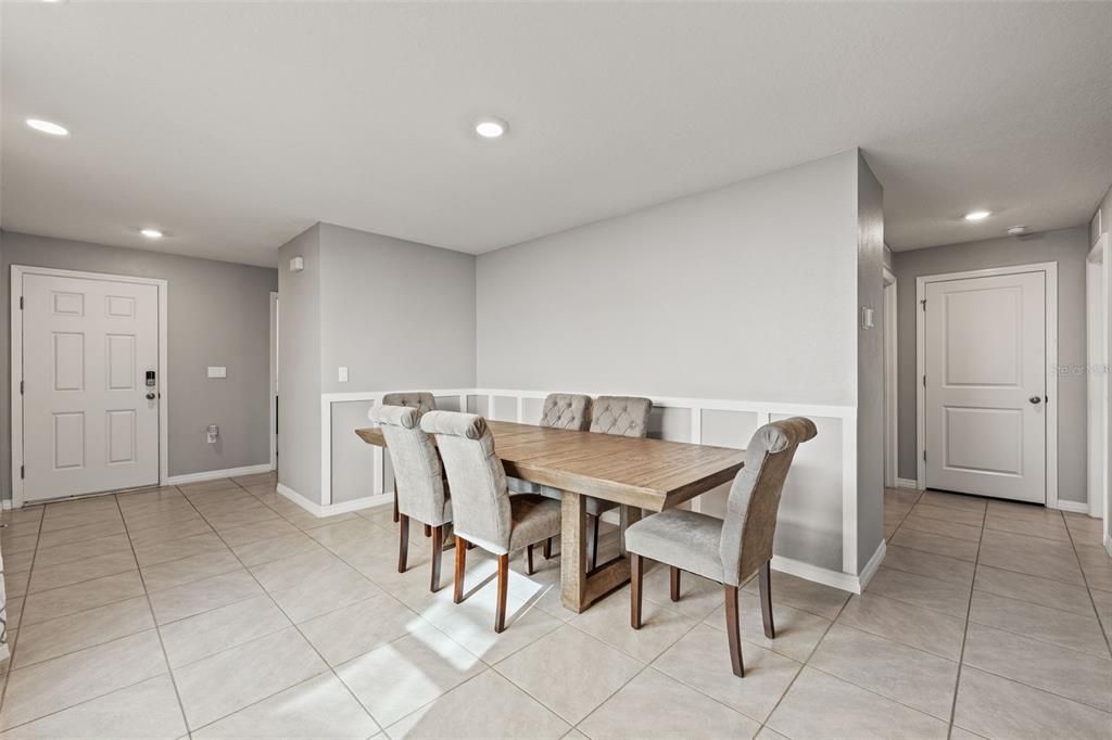 For Sale: $347,000 (3 beds, 2 baths, 1516 Square Feet)