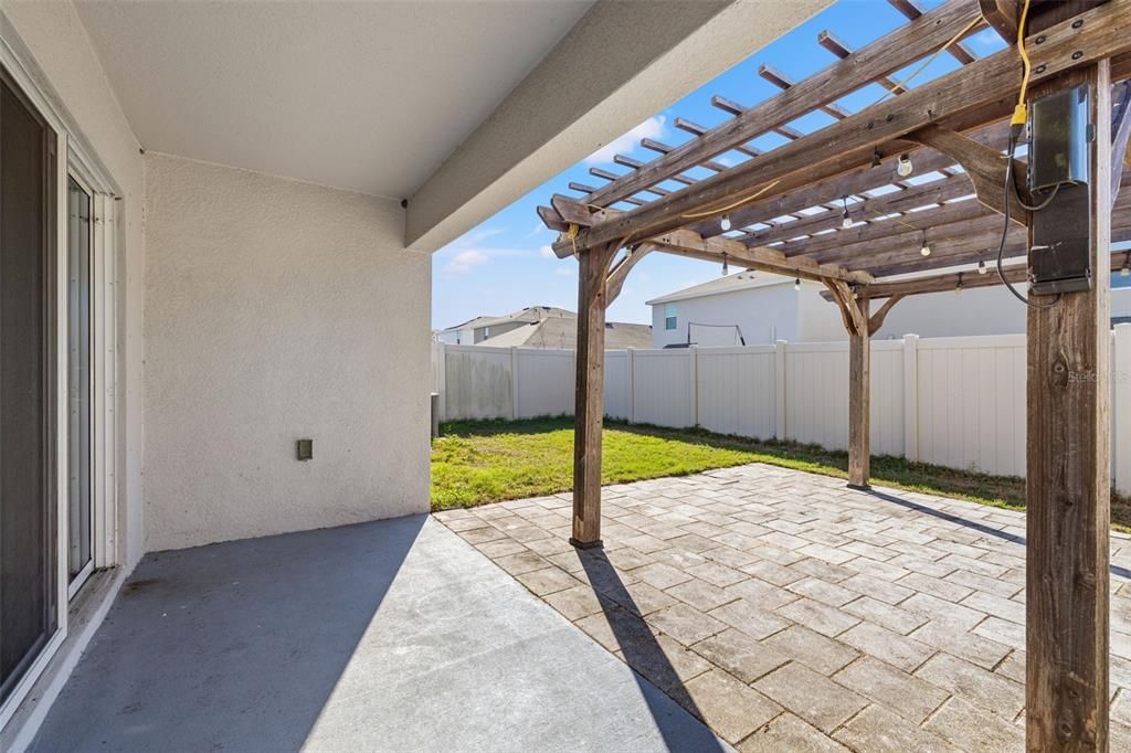 For Sale: $347,000 (3 beds, 2 baths, 1516 Square Feet)