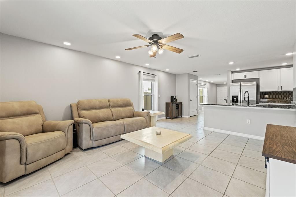 For Sale: $347,000 (3 beds, 2 baths, 1516 Square Feet)