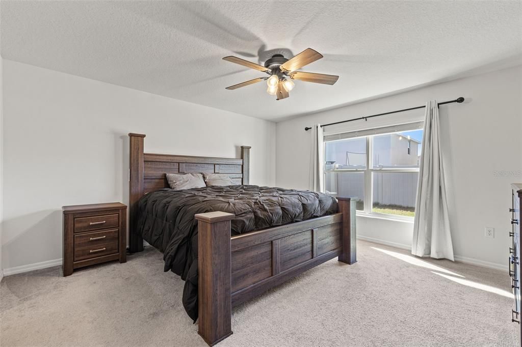 For Sale: $347,000 (3 beds, 2 baths, 1516 Square Feet)