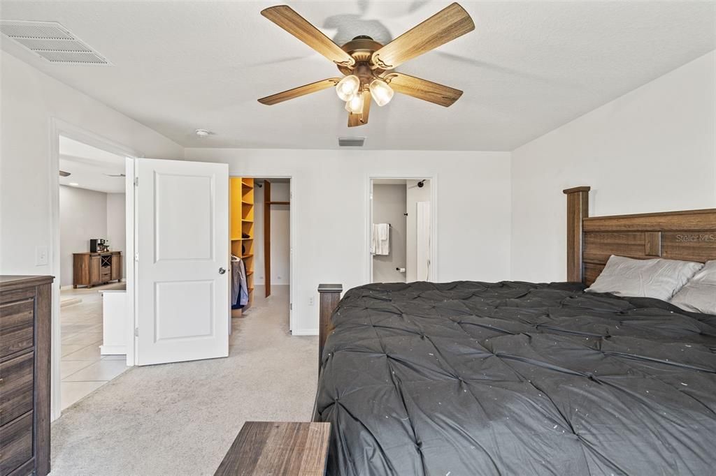For Sale: $347,000 (3 beds, 2 baths, 1516 Square Feet)