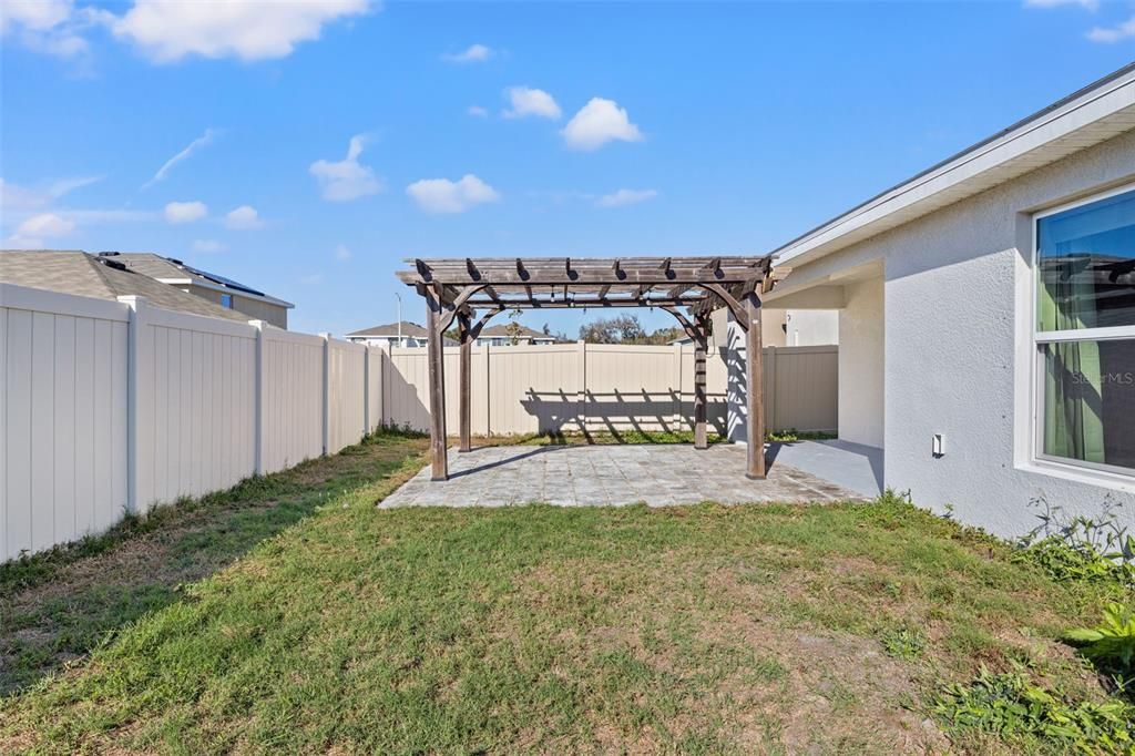 For Sale: $347,000 (3 beds, 2 baths, 1516 Square Feet)