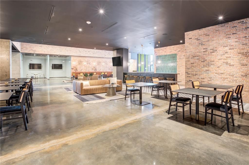 For Rent: $3,400 (2 beds, 2 baths, 769 Square Feet)