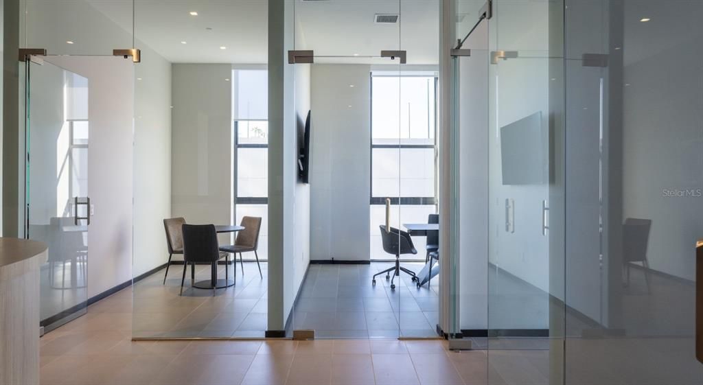 For Rent: $3,400 (2 beds, 2 baths, 769 Square Feet)