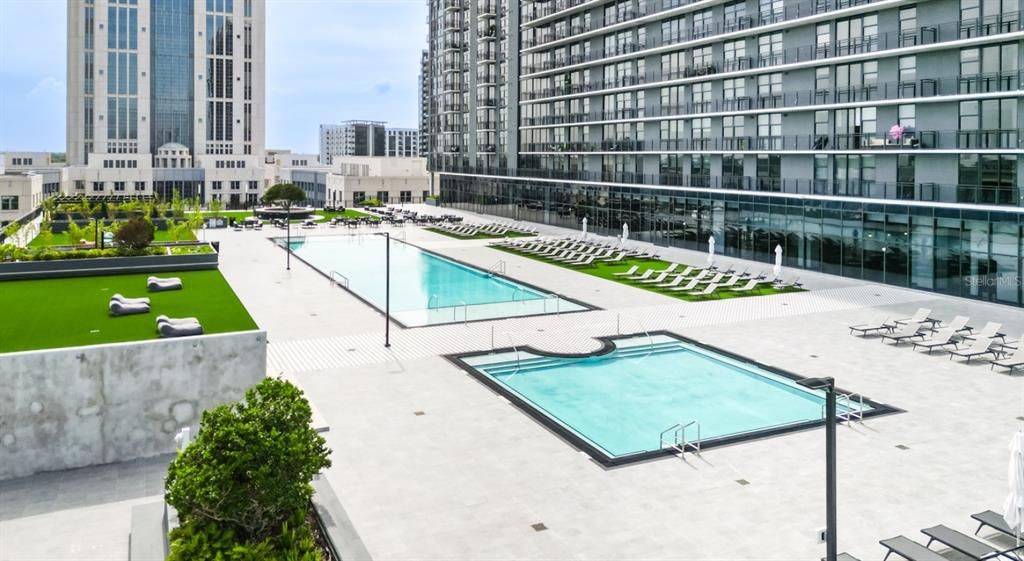 For Rent: $3,400 (2 beds, 2 baths, 769 Square Feet)