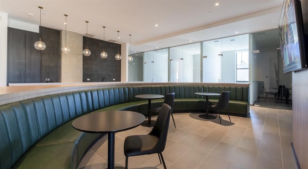 For Rent: $3,400 (2 beds, 2 baths, 769 Square Feet)