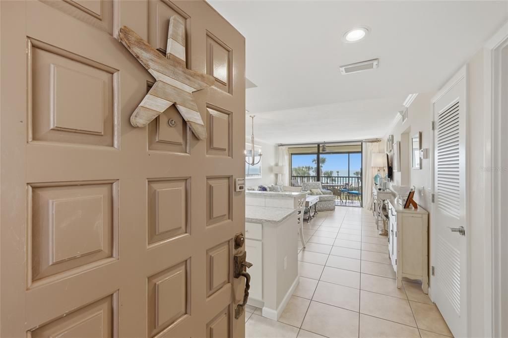 待售: $749,500 (2 贝兹, 2 浴室, 933 平方英尺)