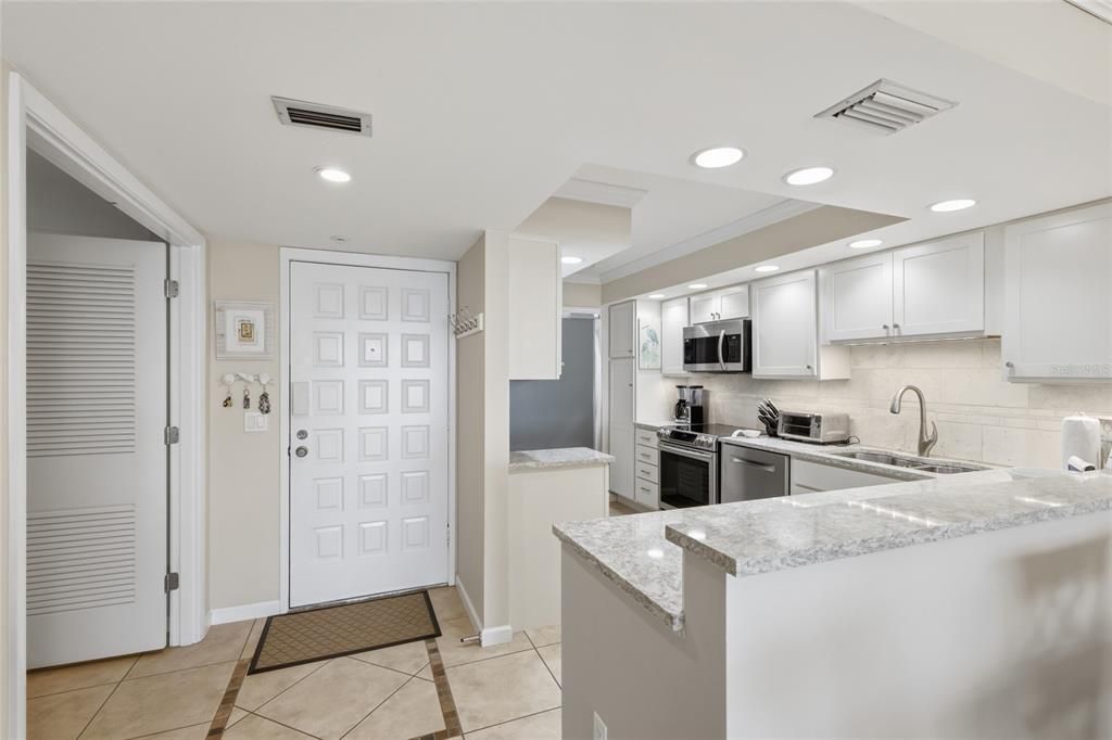 待售: $749,500 (2 贝兹, 2 浴室, 933 平方英尺)