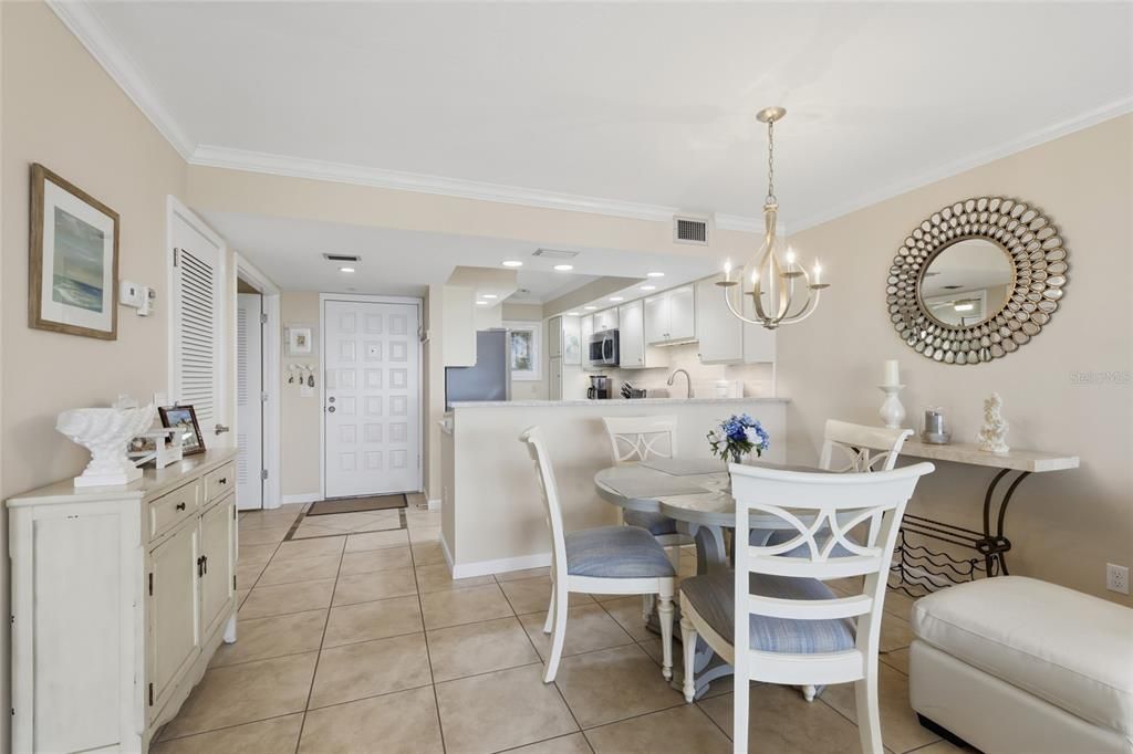 待售: $749,500 (2 贝兹, 2 浴室, 933 平方英尺)