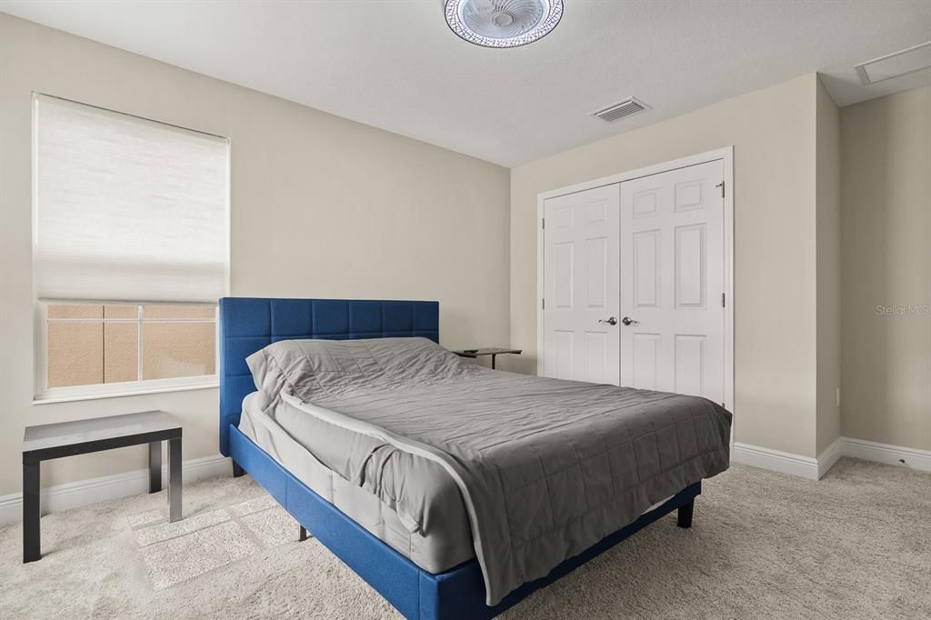 待售: $529,999 (4 贝兹, 2 浴室, 2427 平方英尺)