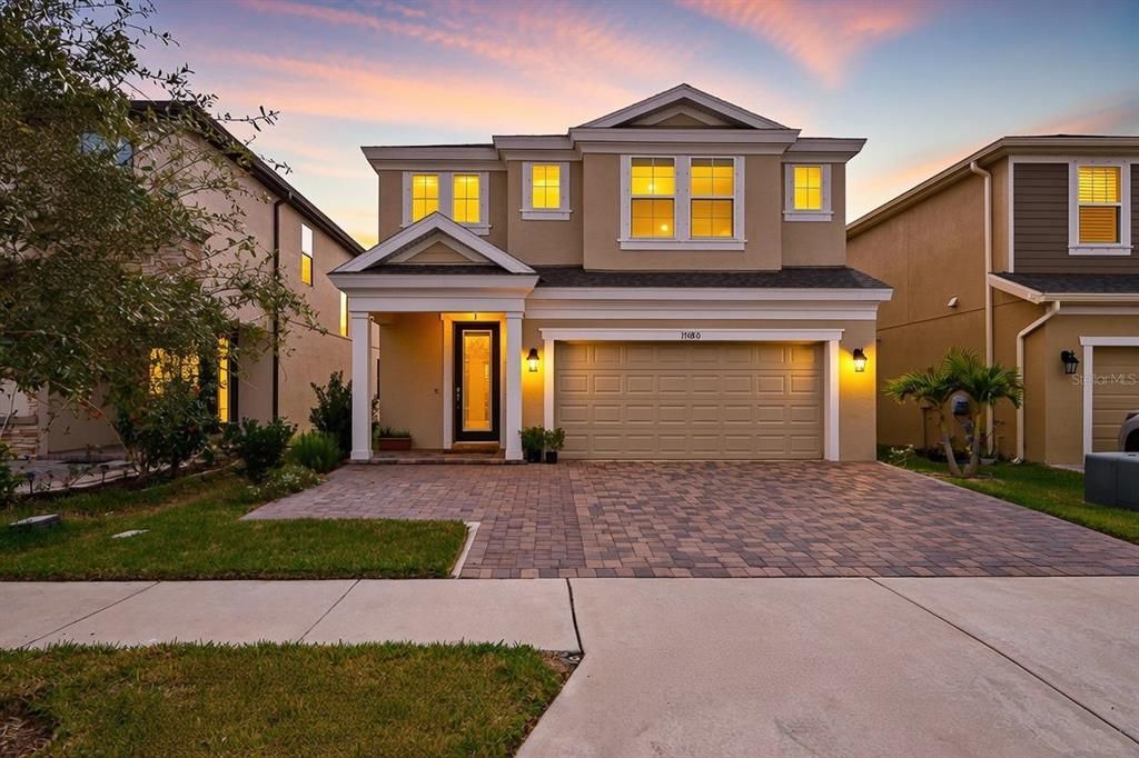 待售: $529,999 (4 贝兹, 2 浴室, 2427 平方英尺)