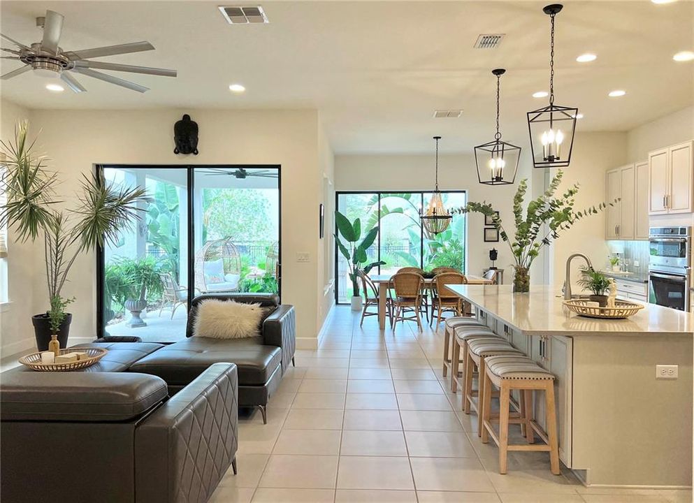 En Venta: $549,900 (2 camas, 2 baños, 2258 Pies cuadrados)